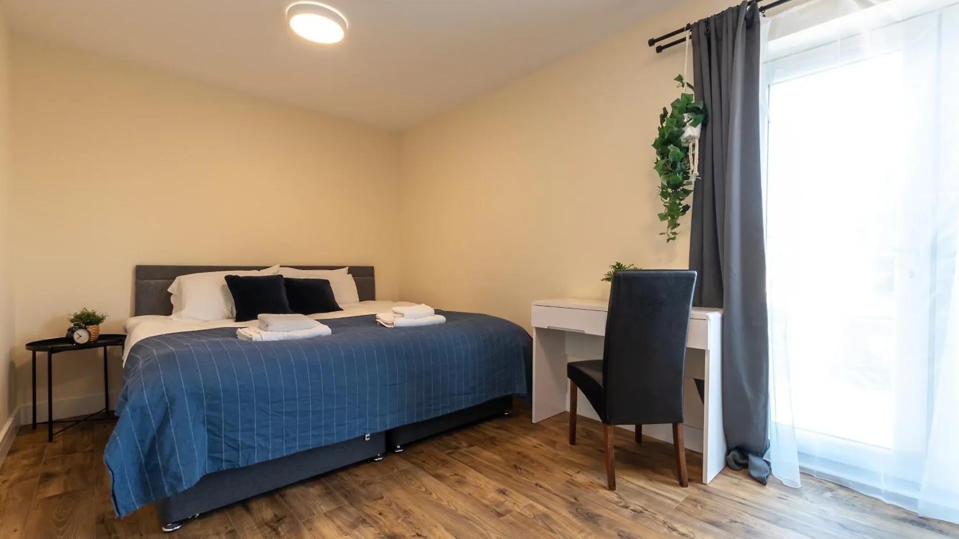 Apartment With Free P For Van. Southampton