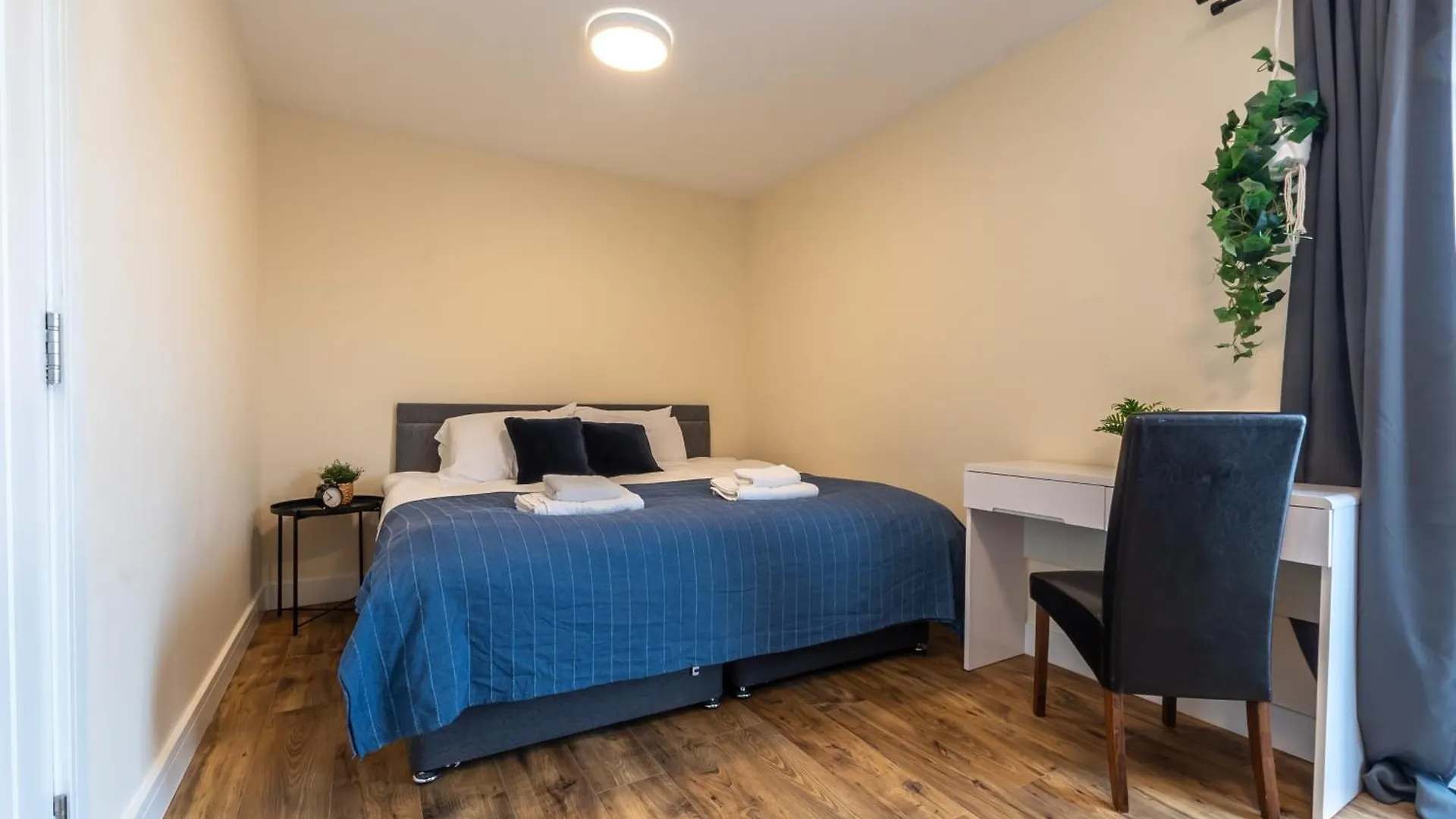 Apartment With Free P For Van. Southampton United Kingdom