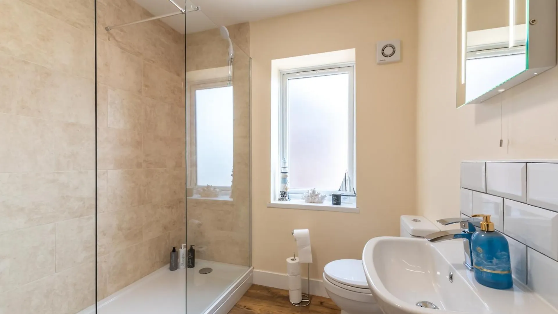 Apartment With Free P For Van. Southampton