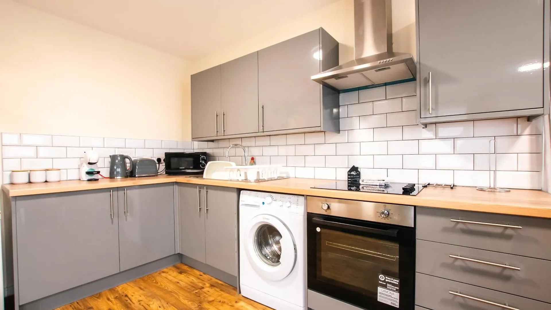 Apartment With Free P For Van. Southampton