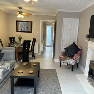  Holiday home Cosy Corner - 2 Beds, Free Parking, Next To General Hospital